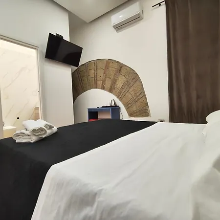 فندق مبيت وإفطار Maison Arena 3*